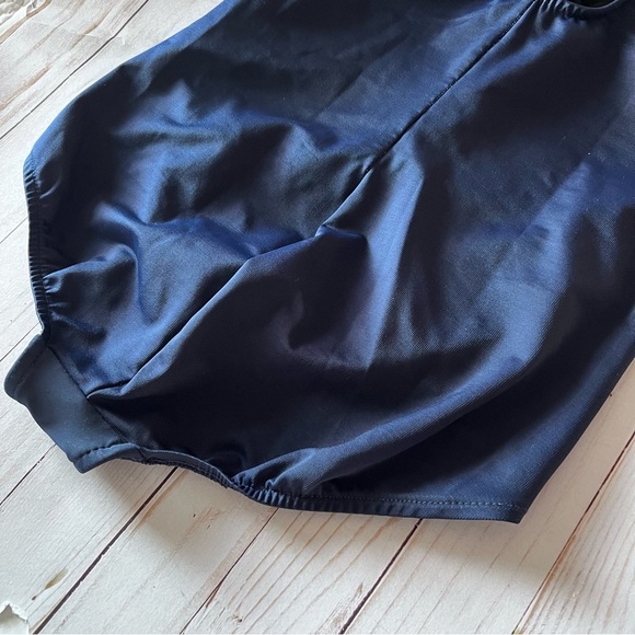Miraclesuit Ruched One Piece in Navy With Sheer Detail size 16W - Picture 6 of 12